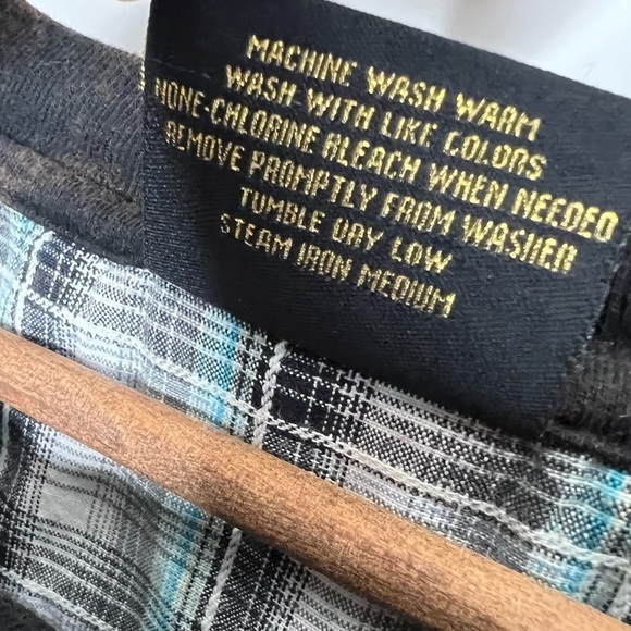 Phat Farm Men’s Classic Embroidered Shirt - Picture 5 of 7